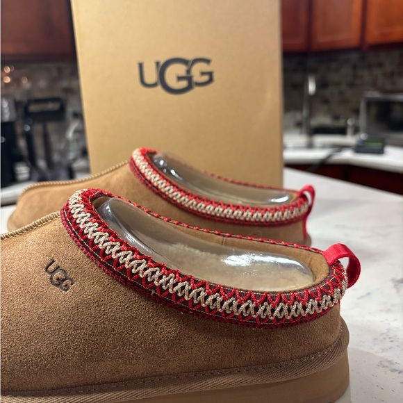 Size 4-6 Euro Sz 36-38 Brand New UGG Kids Tazz Chestnut Slippers 100% authentic - Picture 4 of 12